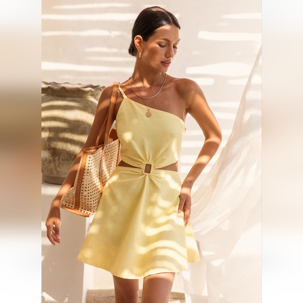 FORTUNATE ONE Beginning of Love Dress Yellow. Size Small - Picture 6 of 11